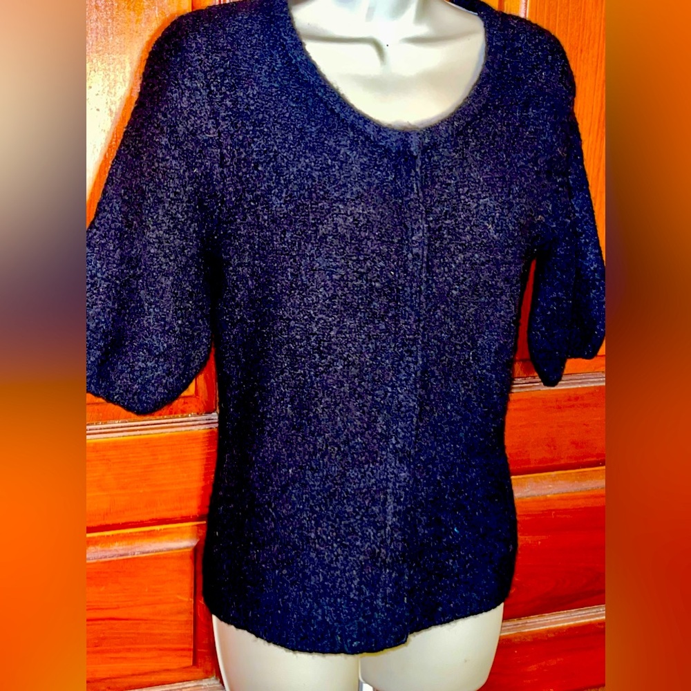 Moda International Black Short Sleeve Popcorn Sweater with Buttons. Size Large